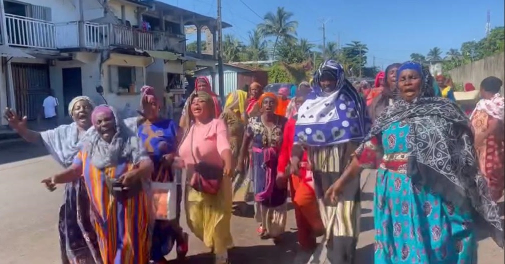 Des vendeurs de poisson contestent la décision du gouvernement